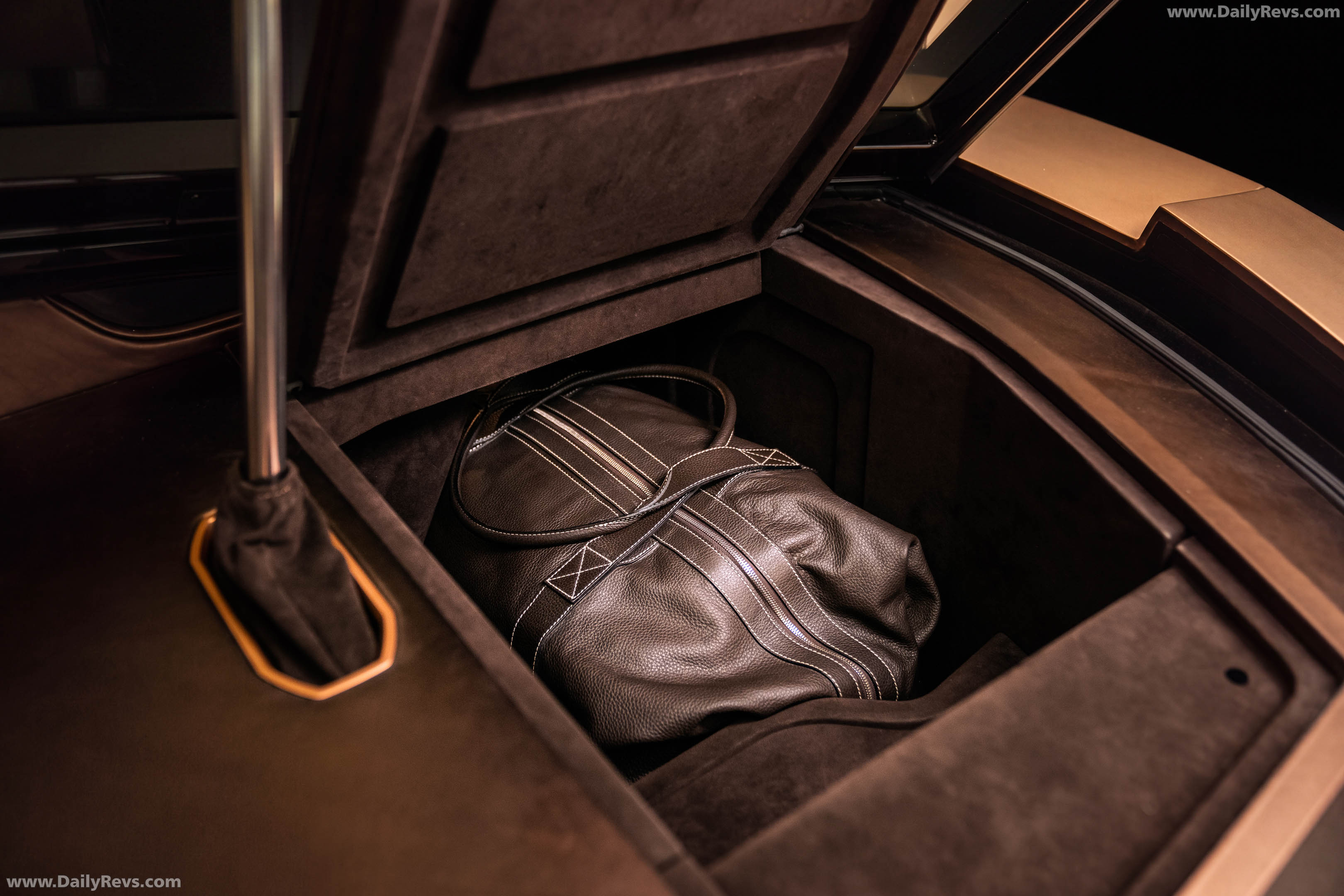 2027 GFG Style Peralta D Interior